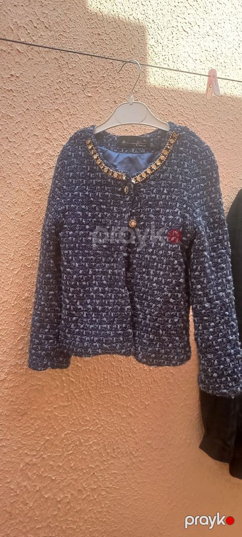 Xanım jaketi – qısa kəsim, toxumalı bouclé/ tweed üslubunda parça — Bakı