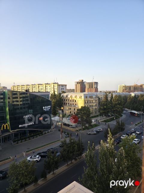 Satılır 3 otaqlı köhnə tikili 80 m² — Bakı