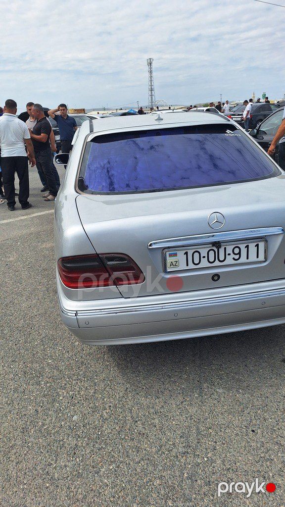 Mercedes E 300, 3.0 L, 1998 il, 300 000 km — Avtomobillər, Sumqayıt (4)