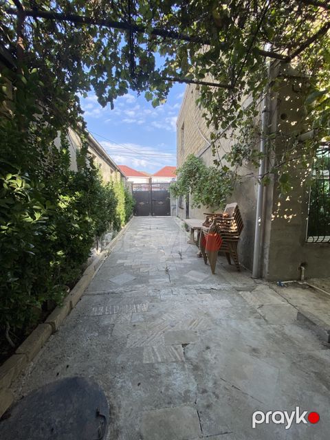 Satılır 5 otaqlı həyət evi/bağ evi 240 m² — Bakı