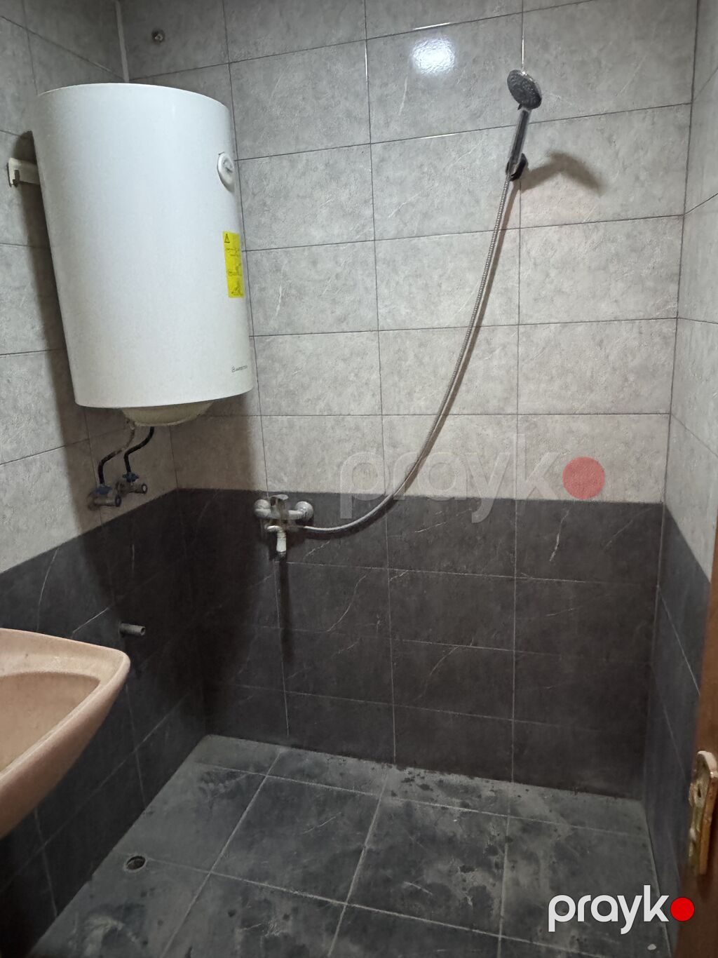 Kiraye 2otagli menzil duz ecemi metrosunun cixisinda shekilede baxa — Mənzil, Bakı (5)