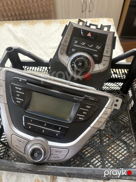 Hyundai Elantra 2012 monitoru — Bakı
