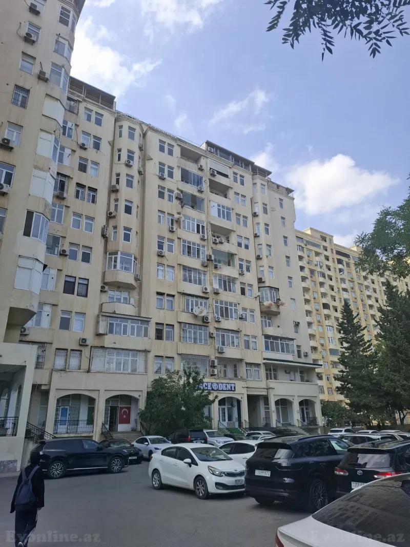 Satılır 3 otaqlı Mənzil Yeni tikili 106 m² Bakı, Nəsimi r., Memar Əcəmi m., 3-cü mikrorayon — Bakı