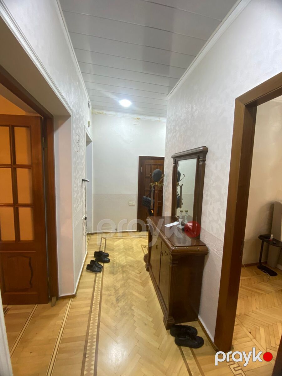 Satılır 4 otaqlı köhnə tikili 100 m² — Mənzil, Bakı (12)