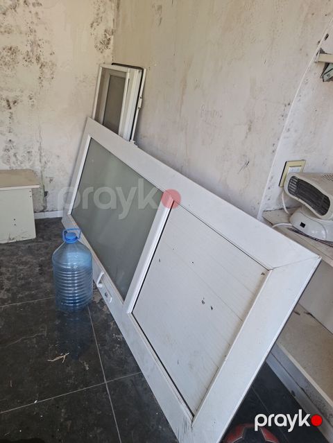 PVC pəncərə dəsti - Material: ağ PVC profil - Paket tərkibi: bir ədəd — Bakı