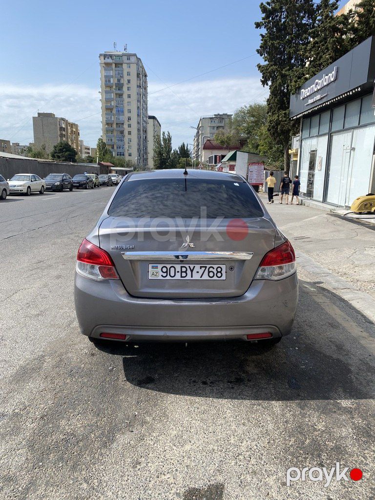 Mitsubishi Attrage, 1.2 L, 2015 il, 230 000 km — Avtomobillər, Bakı (7)