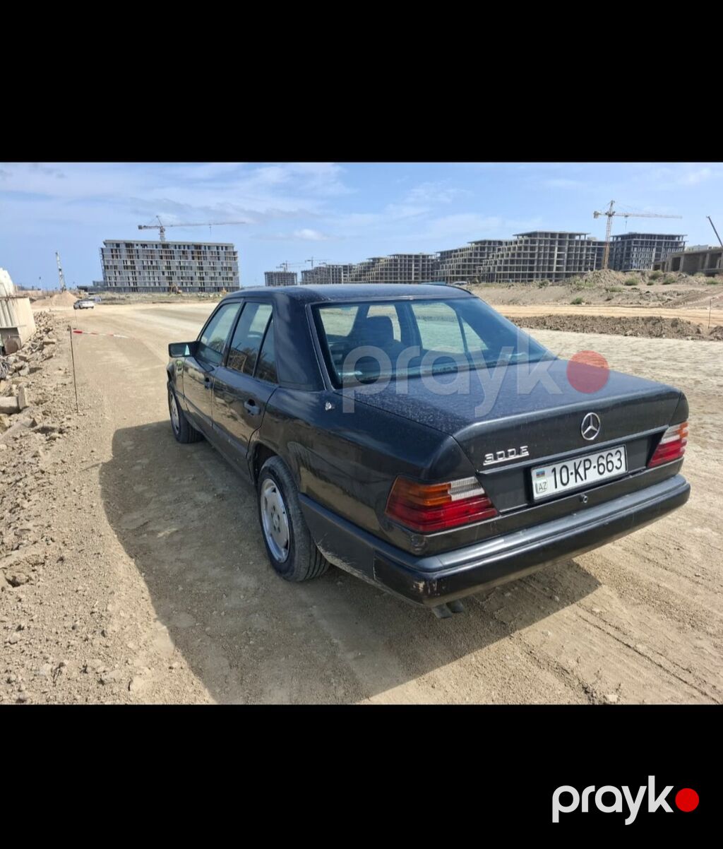 Mercedes-Benz E 300: 2 l 1988 il Sedan — Avtomobillər, Bakı (3)