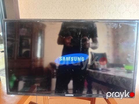 Samsung LED televizor - Ekran diaqonalı: təxminən 32" (80 sm civarı) — Digah