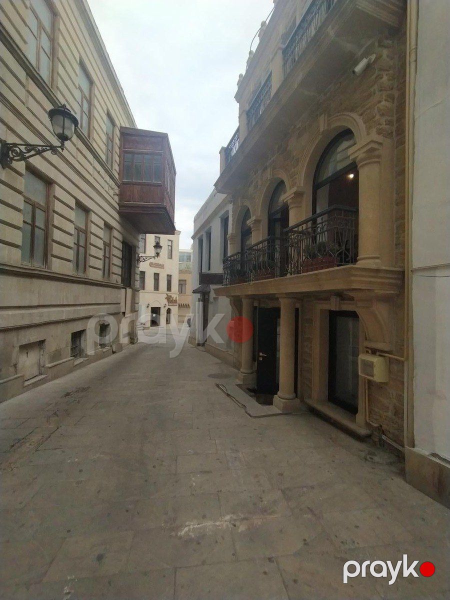 Satılır 6 otaqlı köhnə tikili 180 m² — Mənzil, Bakı (12)