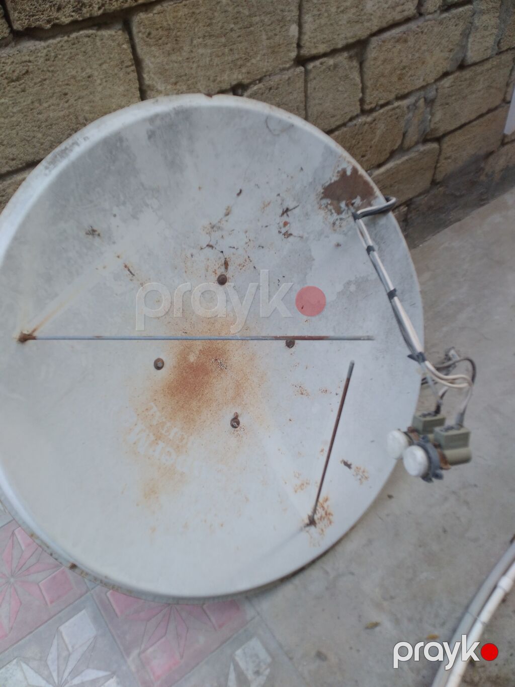 Peyk anten sistemi - Dairəvi metal güzgülü peyk anteni (təqribi — Antenalar, Sumqayıt (2)