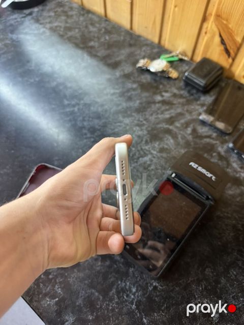 IPhone 17 Pro, Gümüşü, Simsiz şarj — Bakı