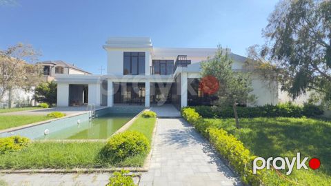 Satılır 6 otaqlı həyət evi/bağ evi 500 m² — Bakı