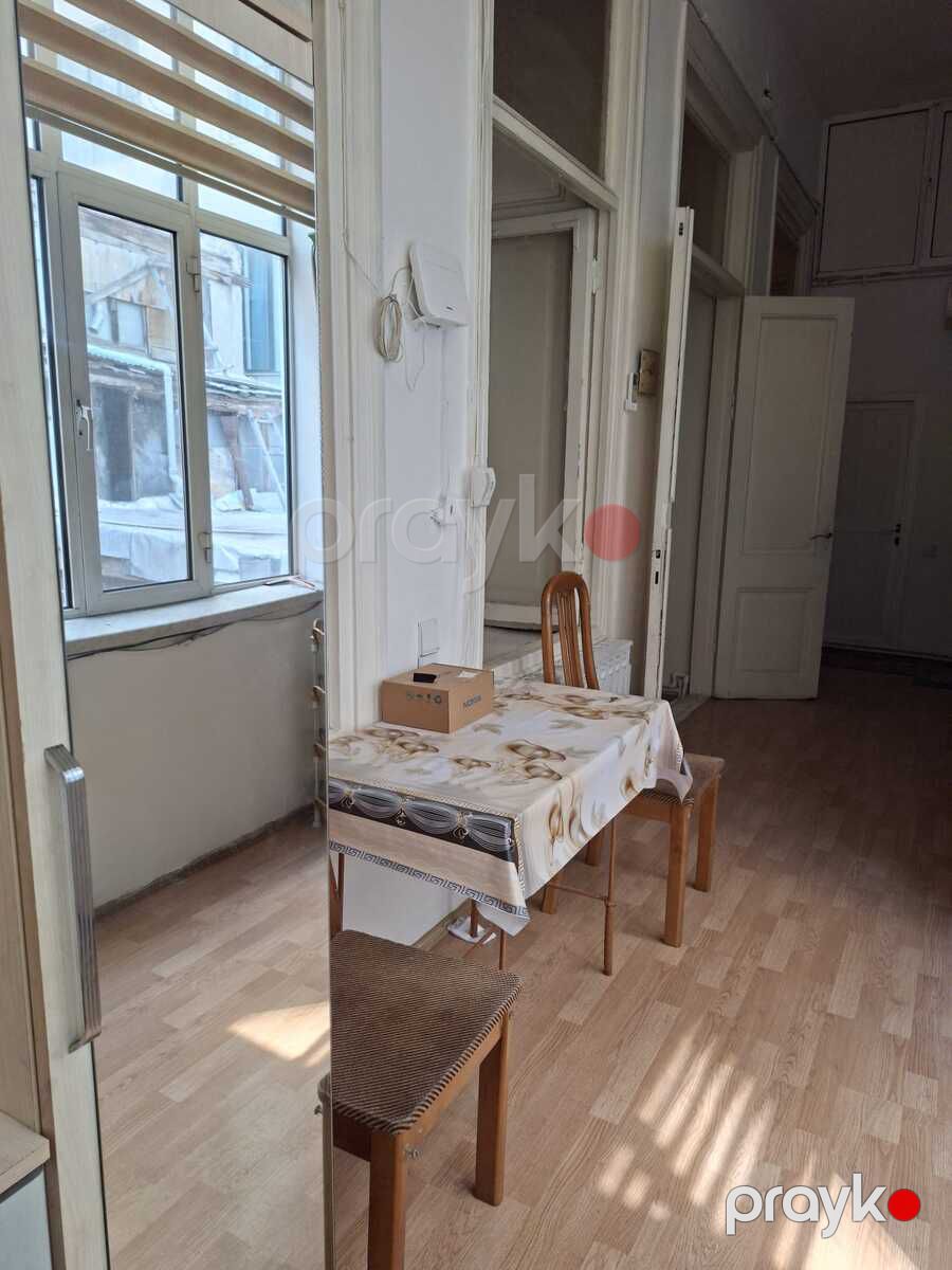 İcarəyə verilir 2 otaqlı köhnə tikili 70 m² — Mənzil, Bakı (10)