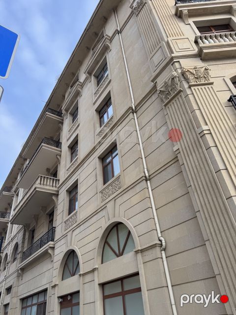 Satılır 4 otaqlı yeni tikili 141 m² — Bakı