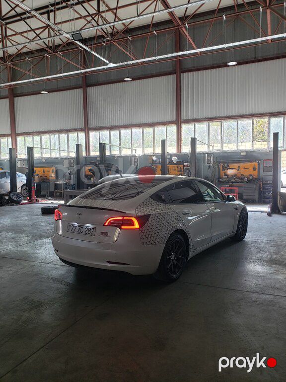 Tesla Model 3, 75 kWh, 2023 il, 165 000 km — Avtomobillər, Bakı (4)