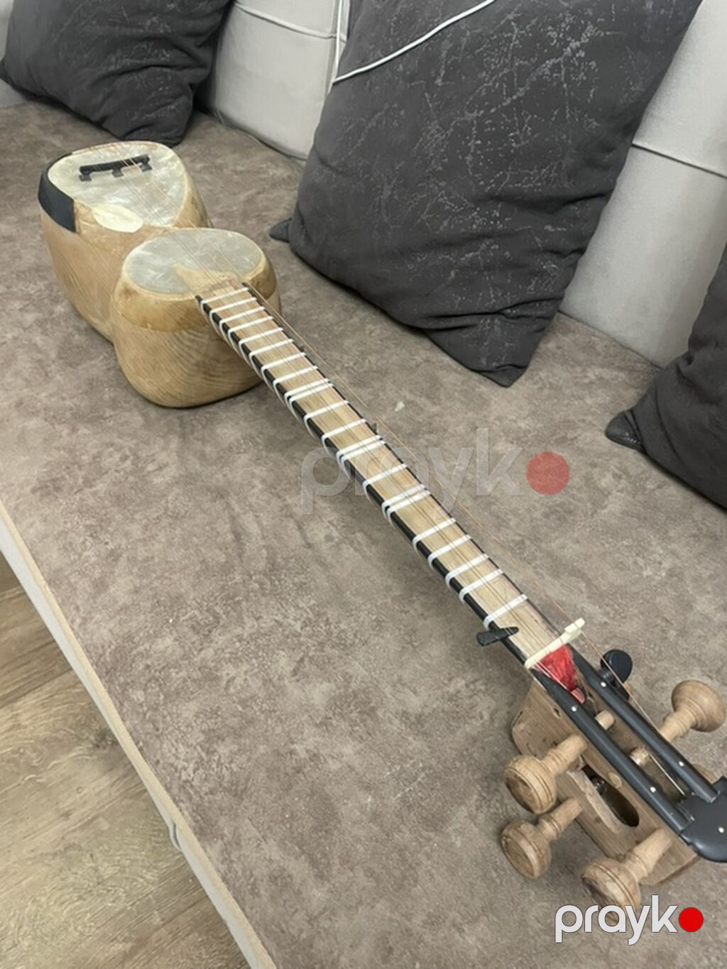 Tar – milli simli musiqi aləti - Korpus: iki hissəli (çanaq) — Gitarlar və digər simli alətlər, Bakı (3)