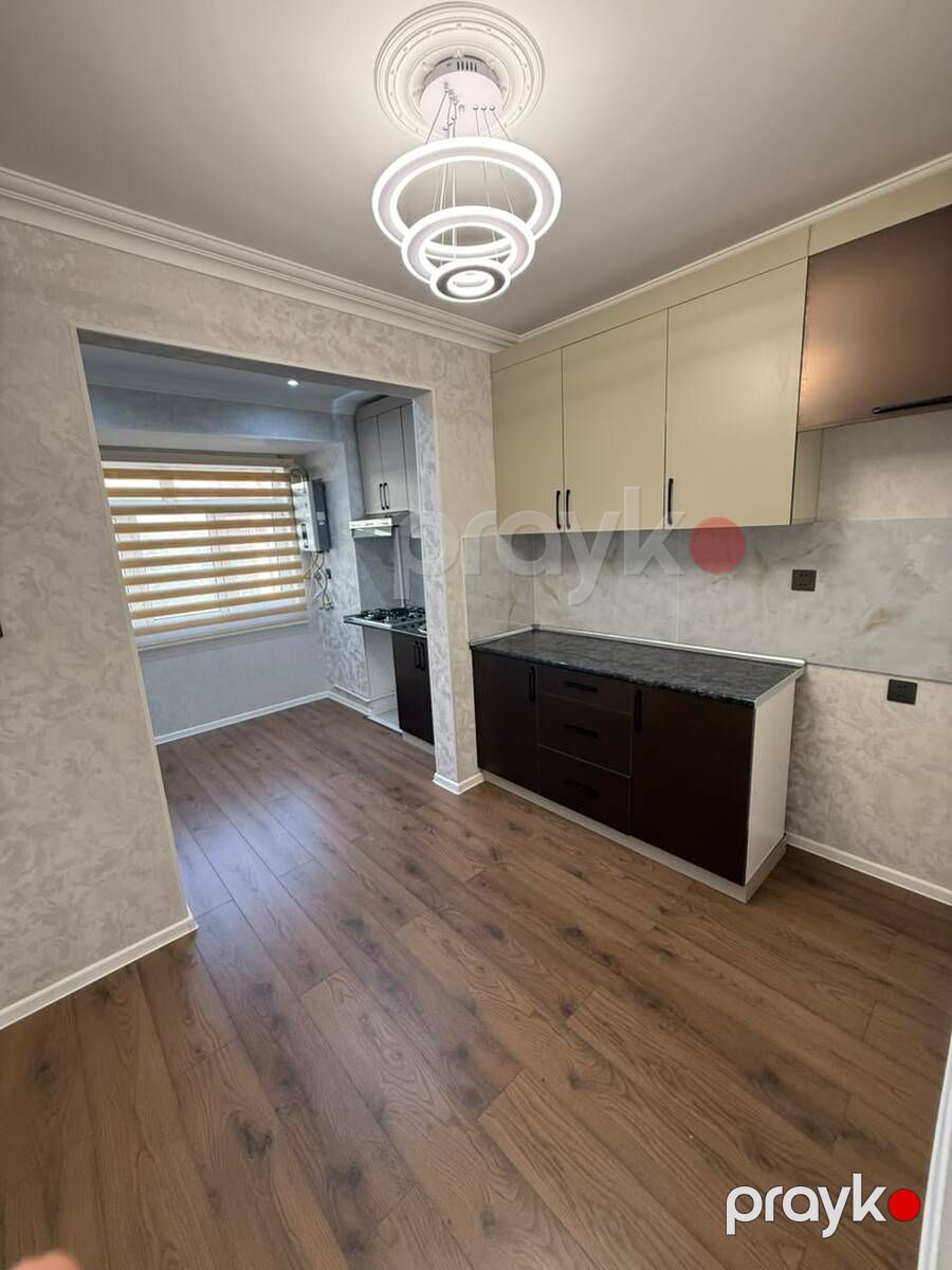 Satılır 2 otaqlı köhnə tikili 65 m² — Mənzil, Bakı (10)