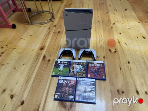 PlayStation 5 konsolu (optik disklə), 2 ədəd DualSense idarəetmə pultu — Zərdab