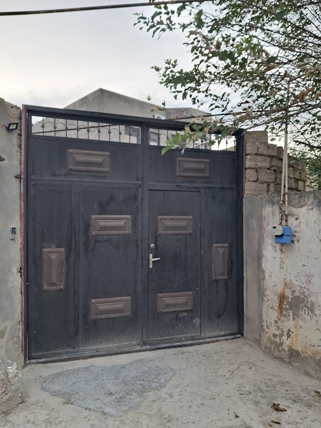 Darvaza 300/290sm 800azn qiymet sondur Suraxani 9542 leli — Pəncərələr, qapılar, balkonlar, Digah