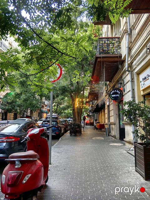 Satılır 3 otaqlı köhnə tikili 80 m² — Bakı