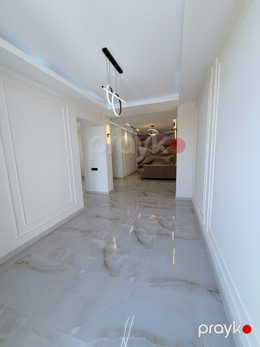 Satılır 5 otaqlı həyət evi/bağ evi 220 m² — Ev, villa, Bakı (8)