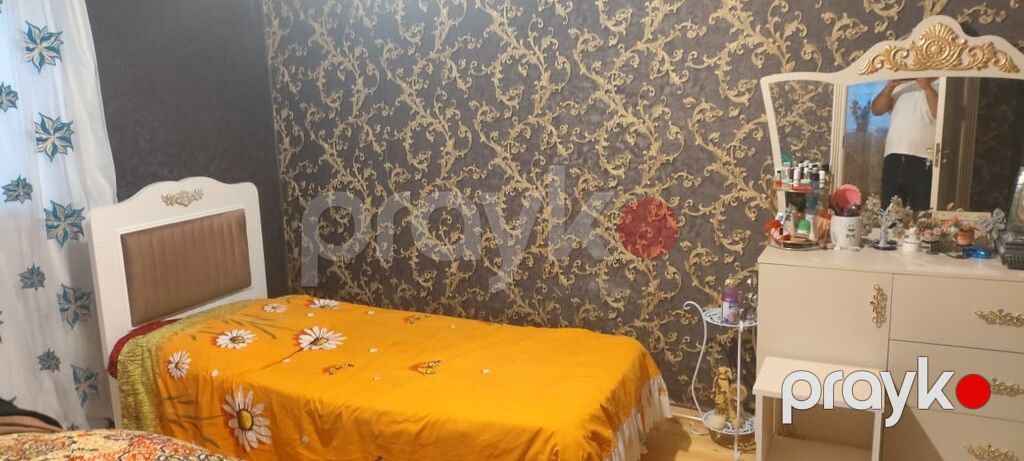 Zabrat 1 81 nomreli mektebe 21 sayli poliklinkaya yaxin 3 otaqli heyet — Mənzil, Bakı (3)