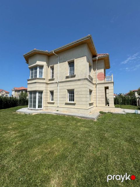 Satılır 7 otaqlı həyət evi/bağ evi 230 m² — Bakı