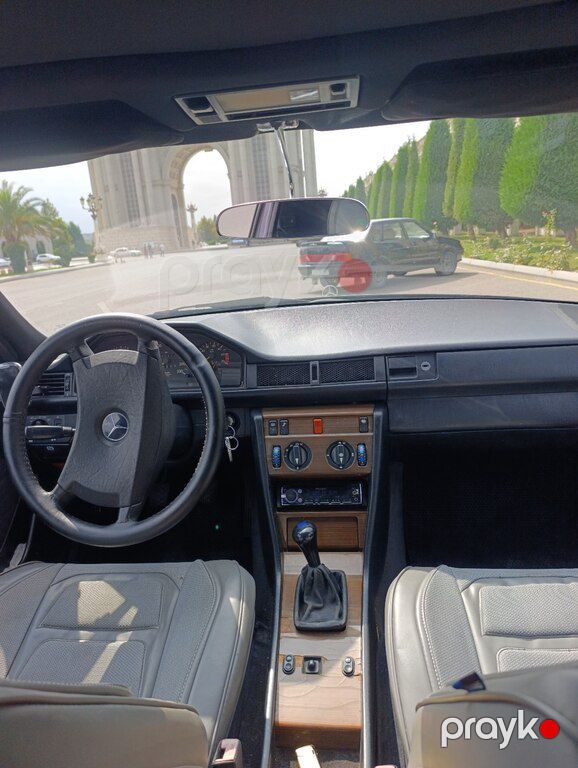 Mercedes 220 E, 2.2 L, 1989 il, 136 452 km — Avtomobillər, Gəncə (3)