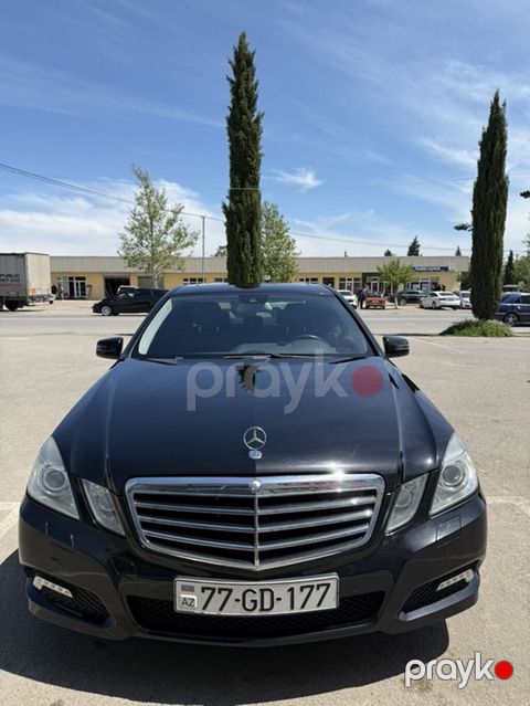 Mercedes-Benz E 200: 1.8 l 2009 il Sedan — Bakı