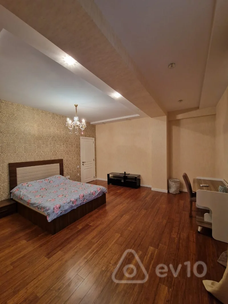 4 otaqlı mənzil, 190 m², Səməd Vurğun Bağının yaxınlığı — kirayə — Mənzil, Bakı (10)