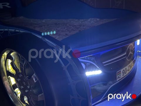Uşaq üçün avtomobil formalı çarpayı - Rəng: mavi, yan tərəflərdə — Bakı