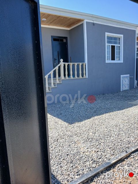 Həyət evi, Binə qəs — Bakı