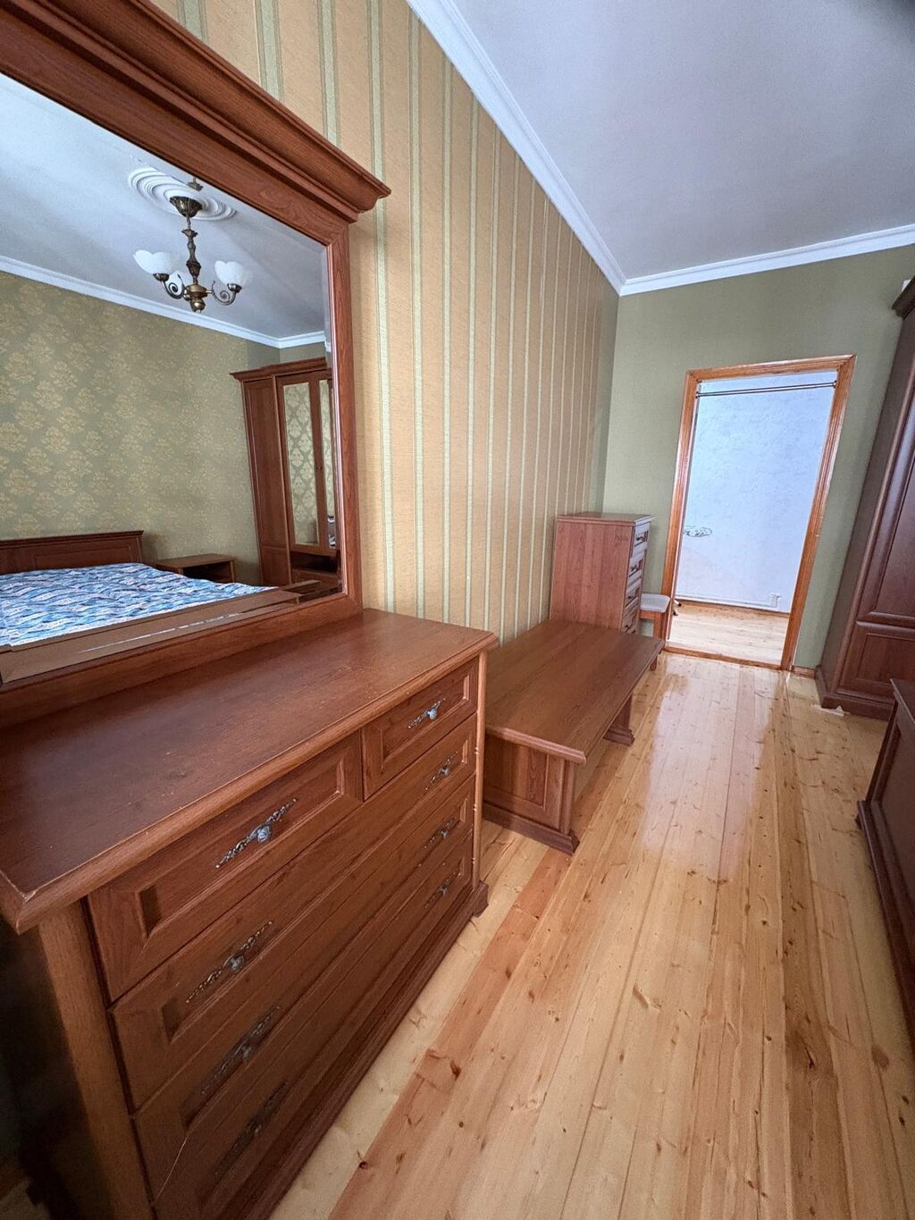 Kiraye ev_tibb unversetine yaxin 9/7 mertebesinde 4 otaqli ev 900 azn — Mənzil, Bakı (8)