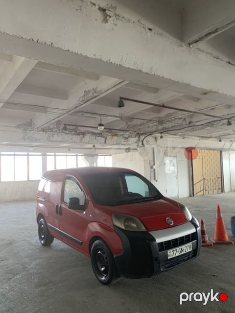 Fiat Fiorino Cargo yüngül kommersiya furqonu Xüsusiyyətlər: - Korpus
