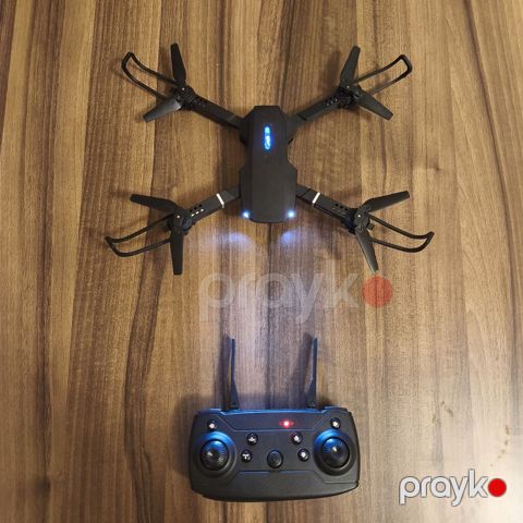 Qatlanan mini dron + pult dəsti Xüsusiyyətlər: - Qatlanan — Bakı