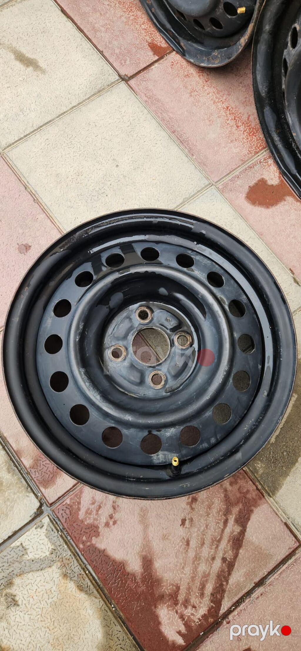 Zavod Toyota corolla üstündə gələn diskilerdi 4 balt R15 — Diskləri, Xudat (2)