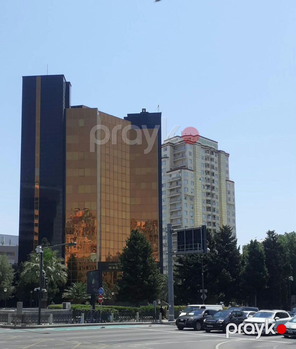 Şəhərin 28 may ərazisində Mərkəzi bank.28 Moll. Milli Konservatoriya — Mənzil, Bakı (2)