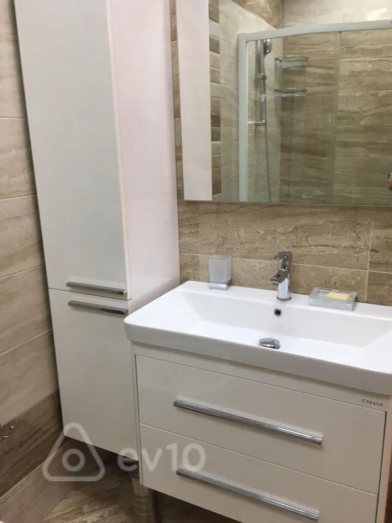 3 otaqlı mənzil, 146 m², F.Qasımzadə küç. — kirayə — Mənzil, Bakı (9)