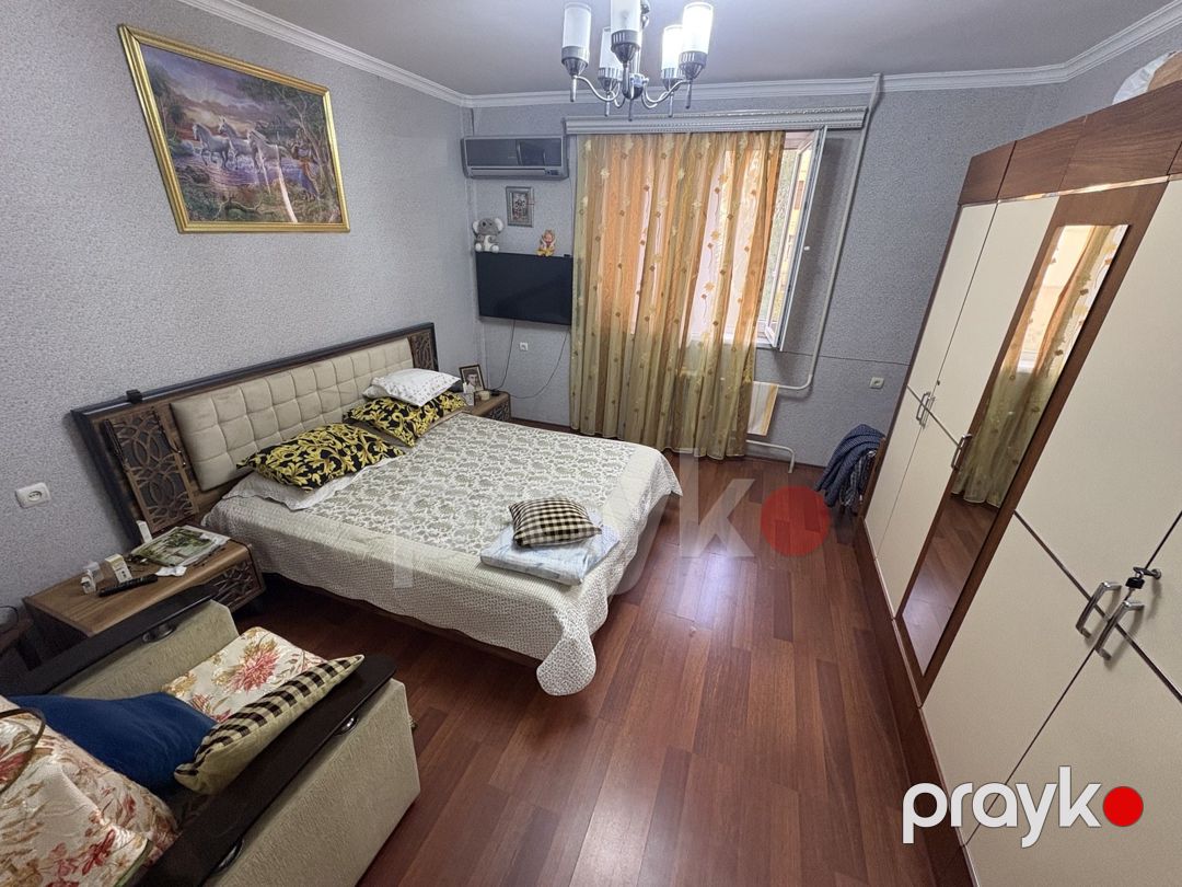 Satılır 4 otaqlı köhnə tikili 104 m² — Mənzil, Bakı (2)