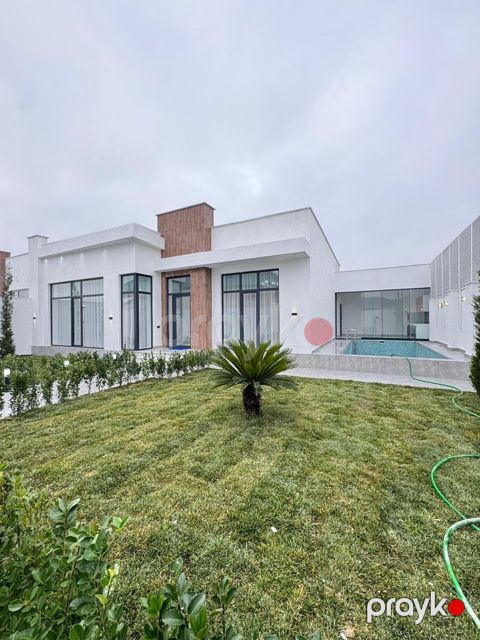 Satılır 4 otaqlı həyət evi/bağ evi 180 m² — Bakı