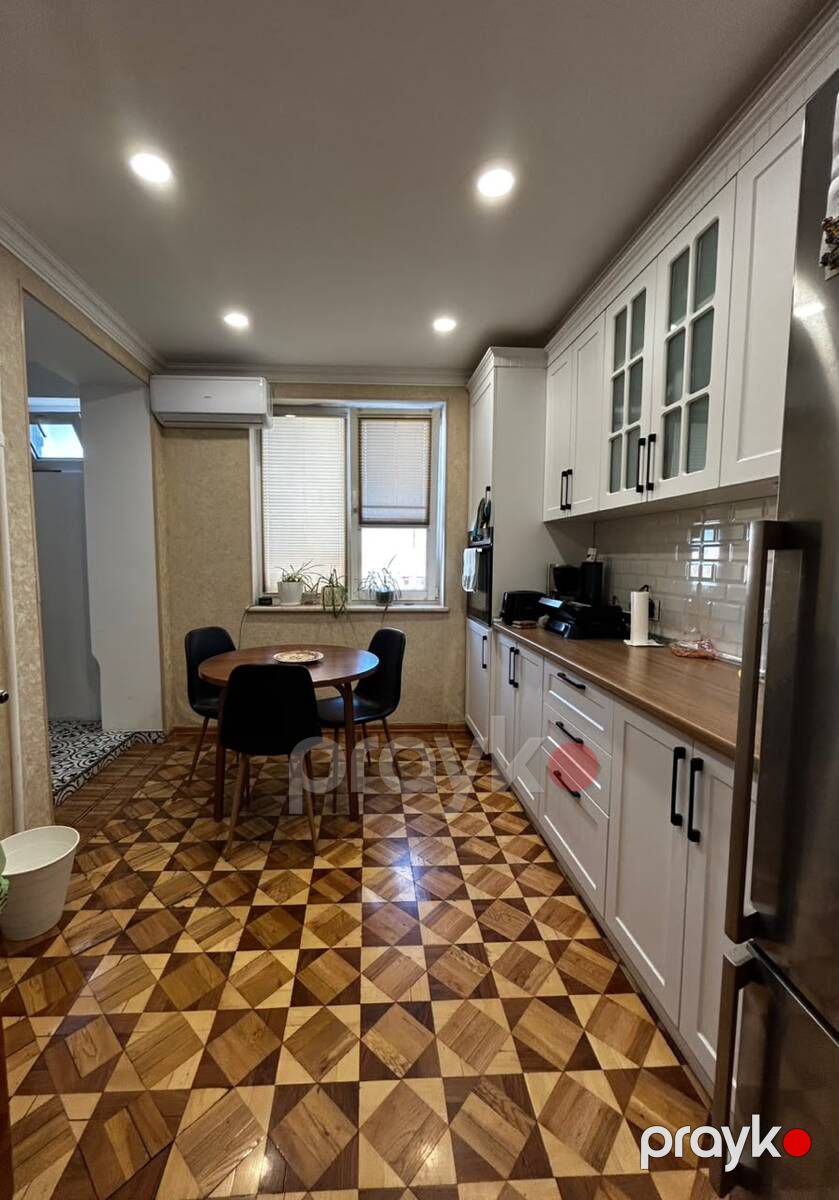 Satılır 5 otaqlı köhnə tikili 135 m² — Mənzil, Bakı (8)