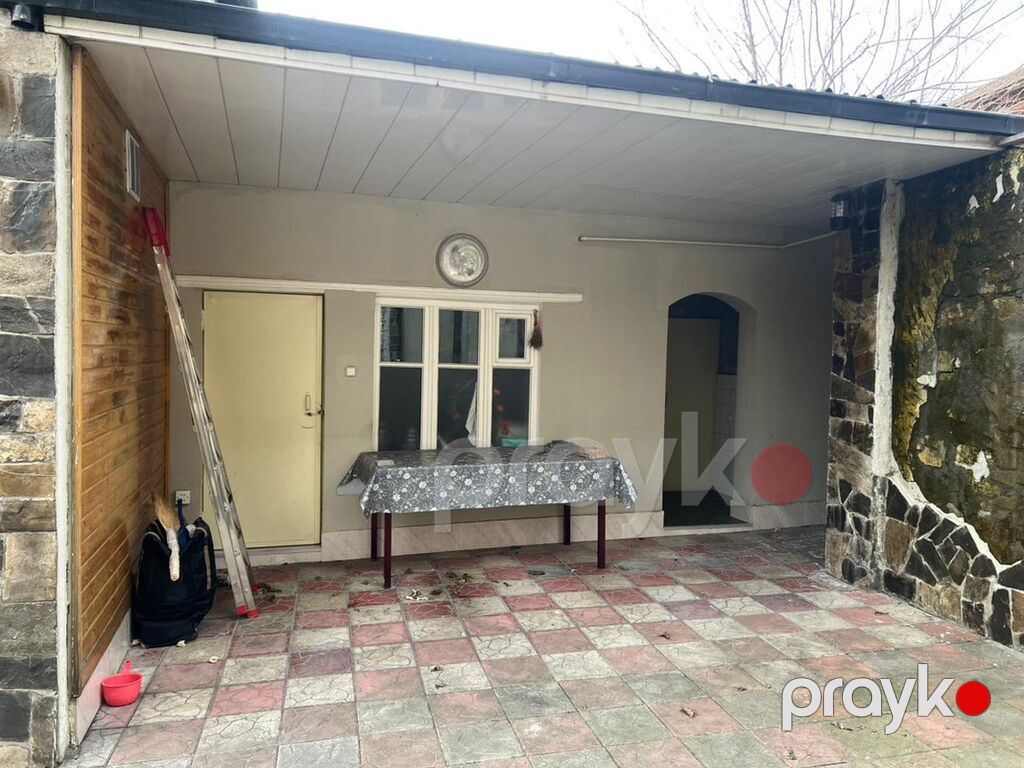 5 otaqlı, 110 kv. m, Orta təmir — Ev, villa, Şəki (7)