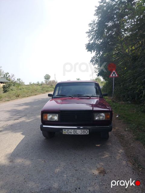 Lada 2107 sedan - Ban növü: sedan, 4 qapı - Rəng: tünd al-qırmızı — Bakı