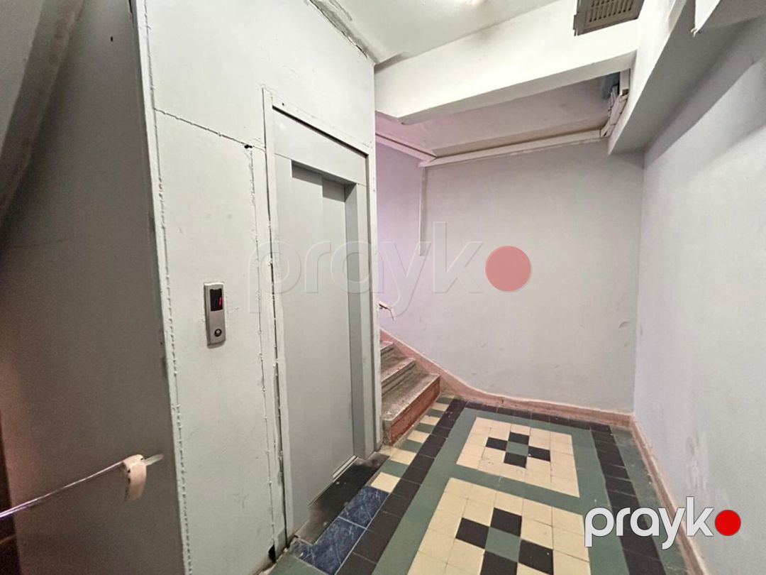 Satılır 5 otaqlı köhnə tikili 200 m² — Mənzil, Bakı (8)