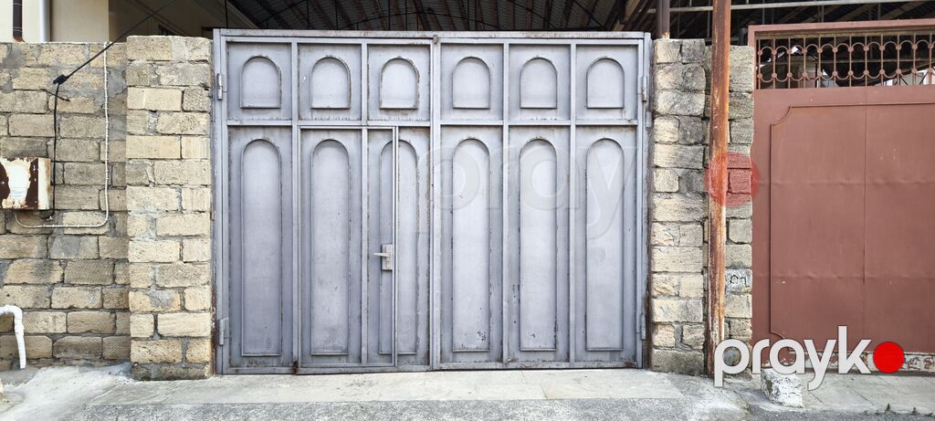 Sovet dövrünün dəmiri materialından olan darvaza — Pəncərələr, qapılar, balkonlar, Mehdiabad (2)