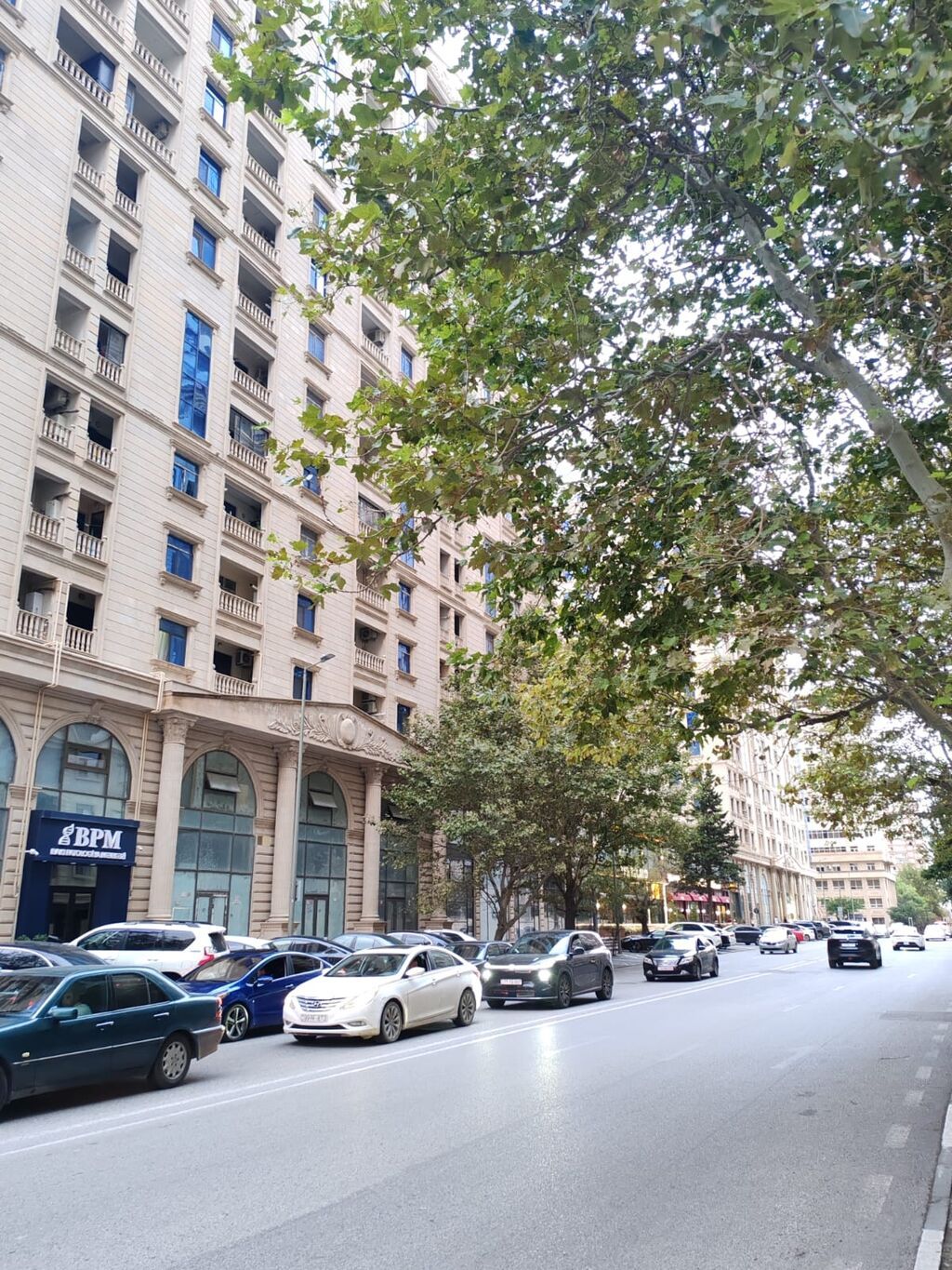 Kiraye ev_tibb unversetine yaxin 9/7 mertebesinde 4 otaqli ev 900 azn — Mənzil, Bakı (2)