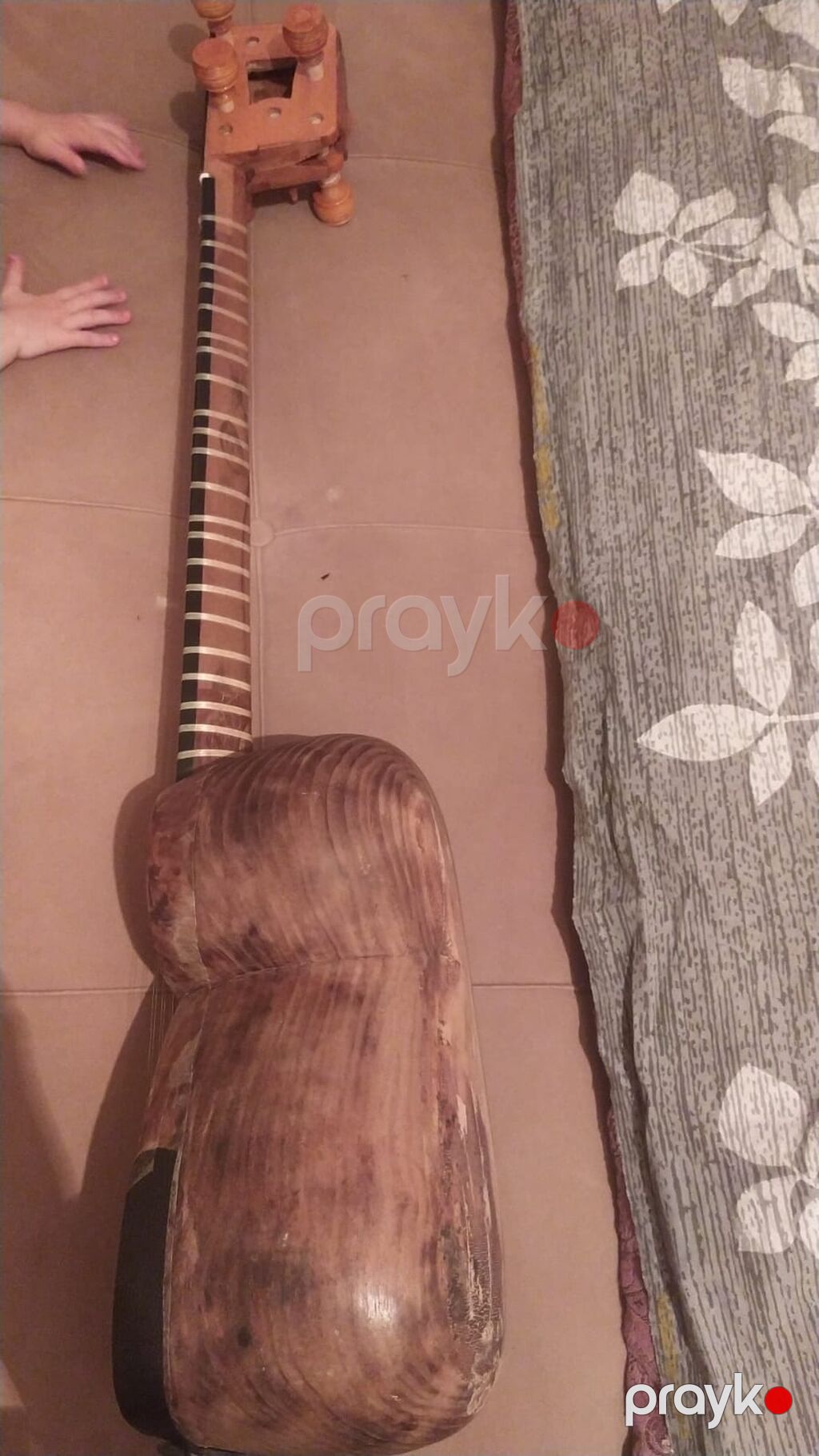Tar – milli simli musiqi aləti - Korpus: iki kameralı, armudvari — Gitarlar və digər simli alətlər, Bakı (3)