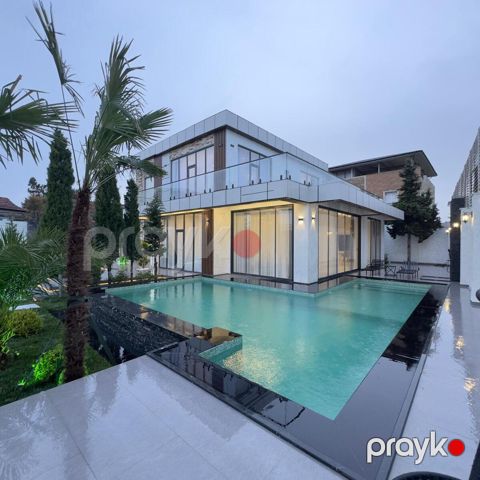 Satılır 5 otaqlı həyət evi/bağ evi 400 m² — Bakı