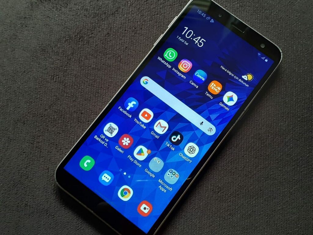 Samsung Galaxy J6, 32 GB, rəng - Qızılı, Zəmanət, Düyməli, Sensor — Samsung, Gəncə