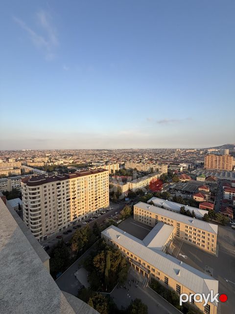 Satılır 3 otaqlı yeni tikili 240 m² — Bakı